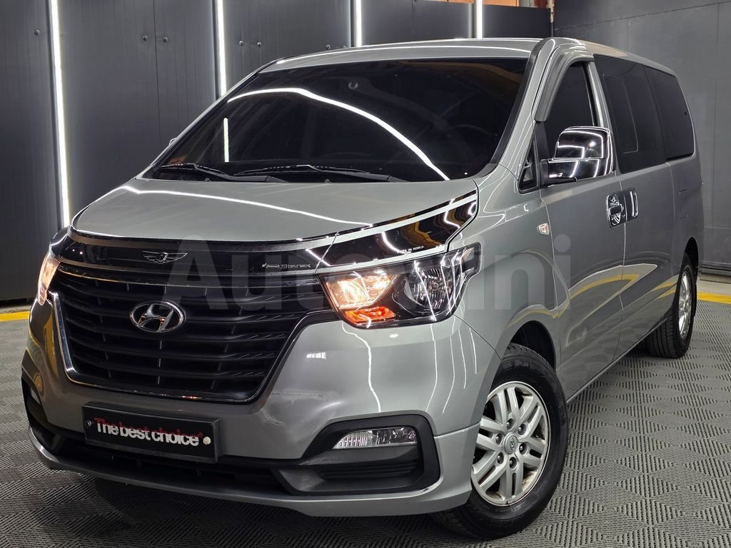 hyundai The New Grand Starex